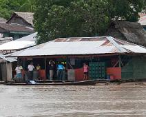 Pause på handelssted ved Amazonas   Amazonas : Amazonas