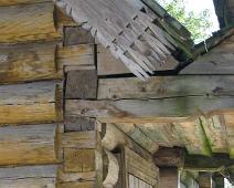Trehus innenfor borgmurene