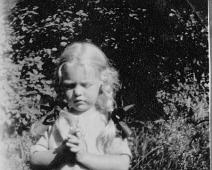 1924 Lise   Lise Heber g. Østlyngen f. 1921 : Lise Heber g. Østlyngen f. 1921