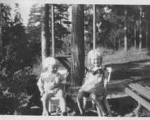1926 Flaskebekk Jan og Lise   Jan Henrik Heber f. 1924, Lise Heber g. Østlyngen f. 1921 : Jan Henrik Heber f. 1924, Lise Heber g. Østlyngen f. 1921