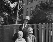 Elise, Heber, Jan Henrik Heber f. 1924, Lise Heber g. Østlyngen f. 1921 : Elise, Heber, Jan Henrik Heber f. 1924, Lise Heber g. Østlyngen f. 1921