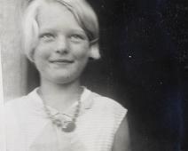 Lise Heber g. Østlyngen f. 1921 : Lise Heber g. Østlyngen f. 1921