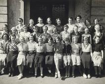 1934 Uranienborg 7 klasse Lise S Heber   Lise Heber g. Østlyngen f. 1921 : Lise Heber g. Østlyngen f. 1921