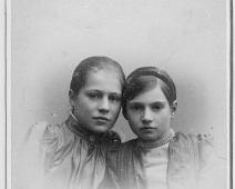 ukjent   Foto Daniel Georg Nyblin Karl den 12tes gade 5 Kristiania, Mimi venner : Foto Daniel Georg Nyblin Karl den 12tes gade 5 Kristiania, Mimi venner