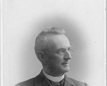 Sogneprest Vogt 1846-1898 av Hilfling Rasmussen Christiania   Foto Fredrik Hilfling-Rasmussen Storthingsgade 14 Christiania, Sogneprest David Vogt f 1846 : Foto Fredrik Hilfling-Rasmussen Storthingsgade 14 Christiania, Sogneprest David Vogt f 1846